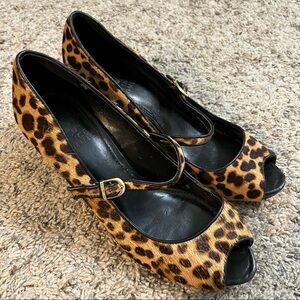 Vince Camuto Peep Toe Calf Hair Leopard Print Heels Size 7